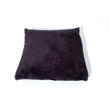 Négyzet alakú párna