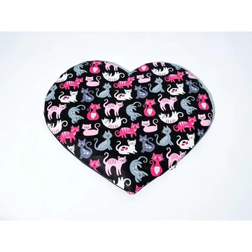 Szív alakú párna ( kb.60x50 cm )