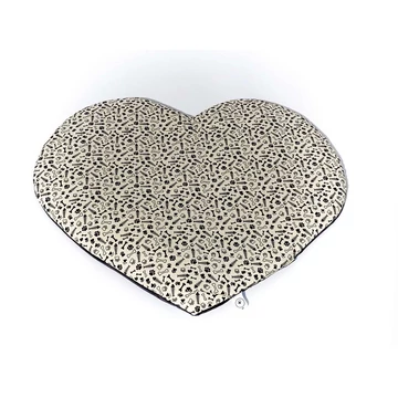 Szív alakú párna ( kb.60x50 cm )
